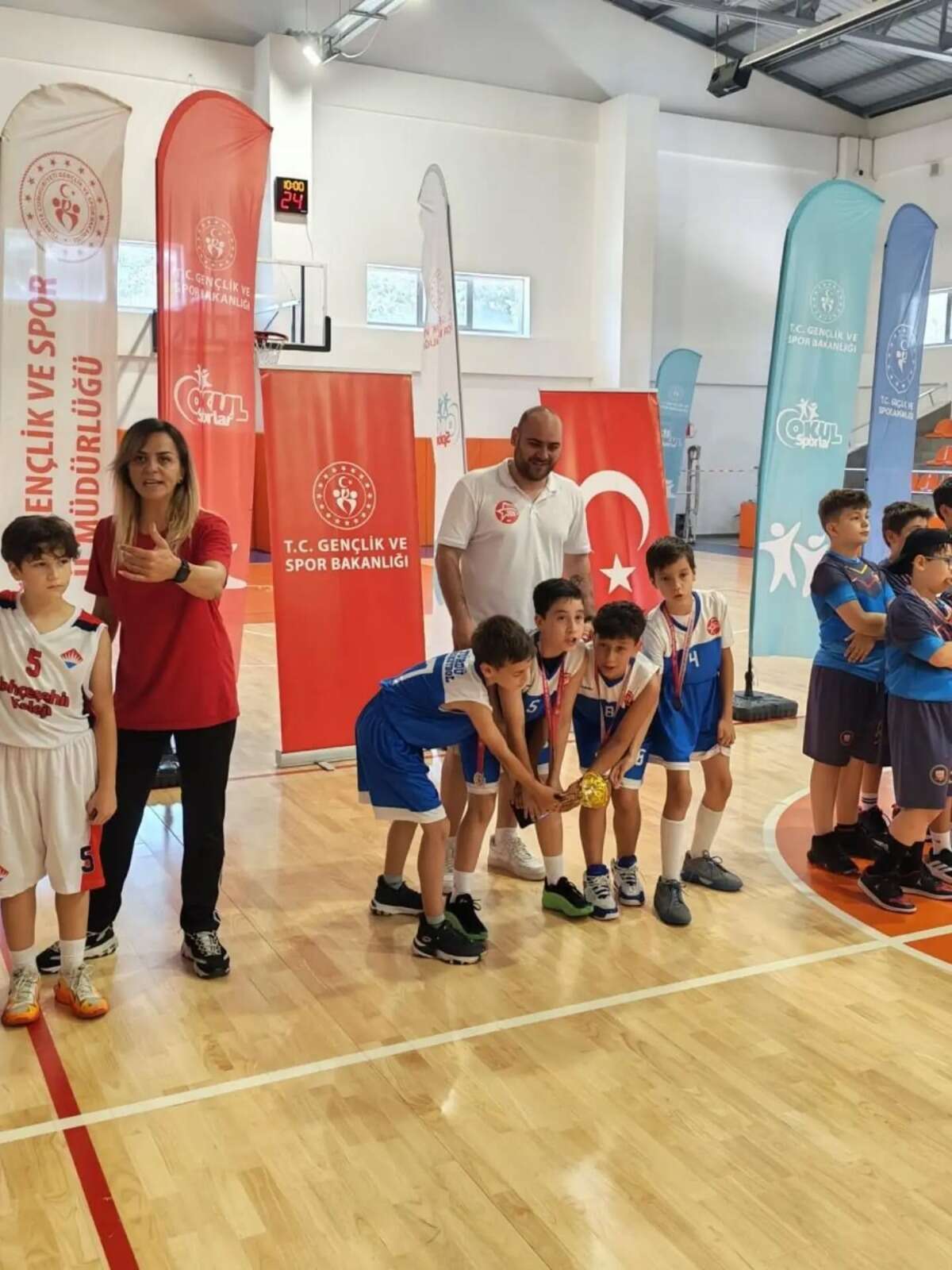 Türdü İlkokulu Basketbol Takımı Muğla Şampiyonu Oldu 1